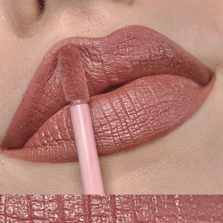 Lápiz labial líquido mate - glamour desnudo