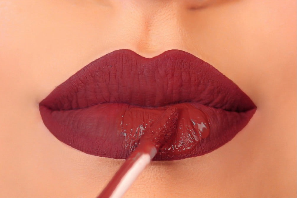 Lápiz labial líquido mate - rojo quemado