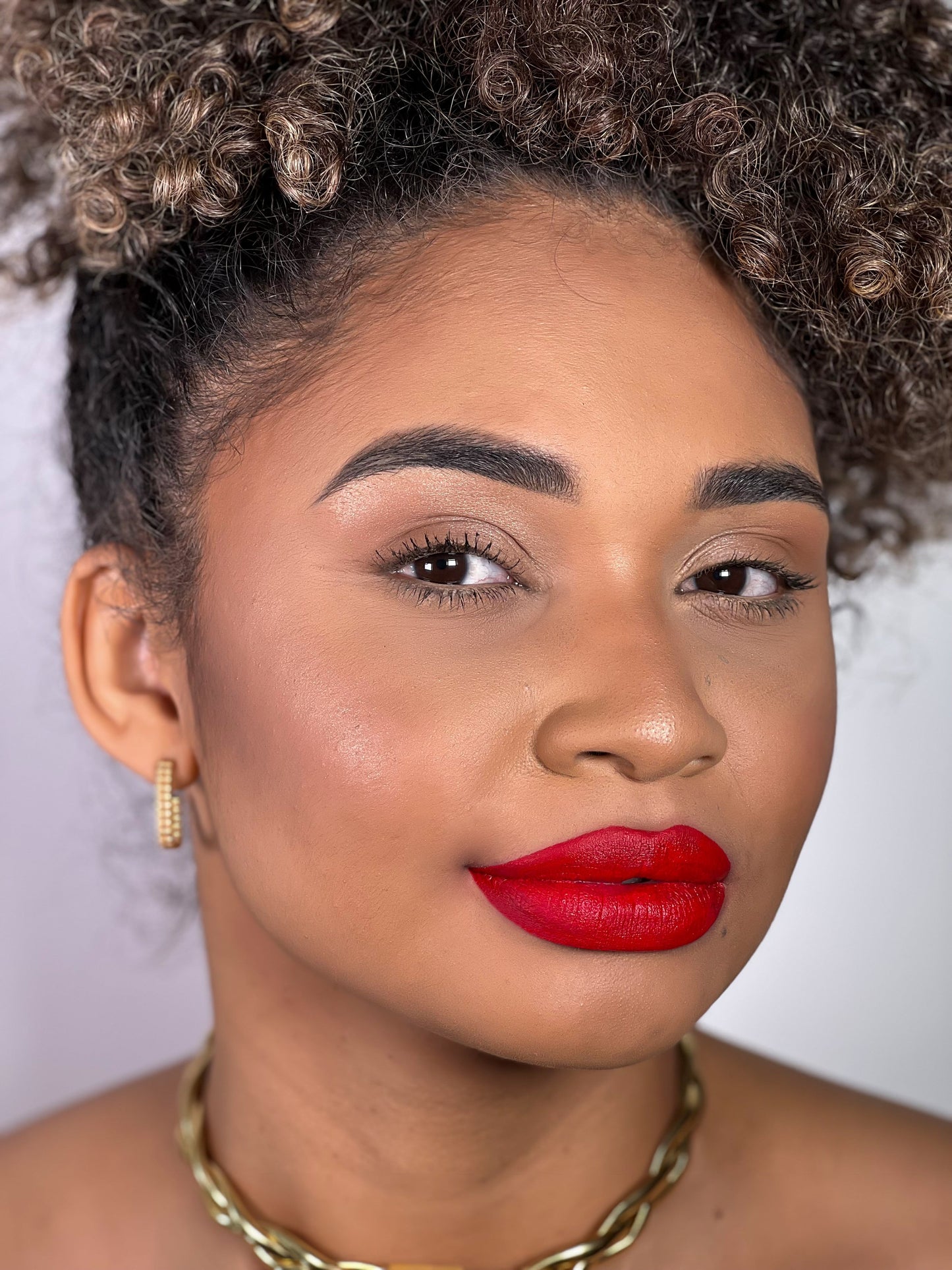 Lápiz labial líquido mate - rojo intenso